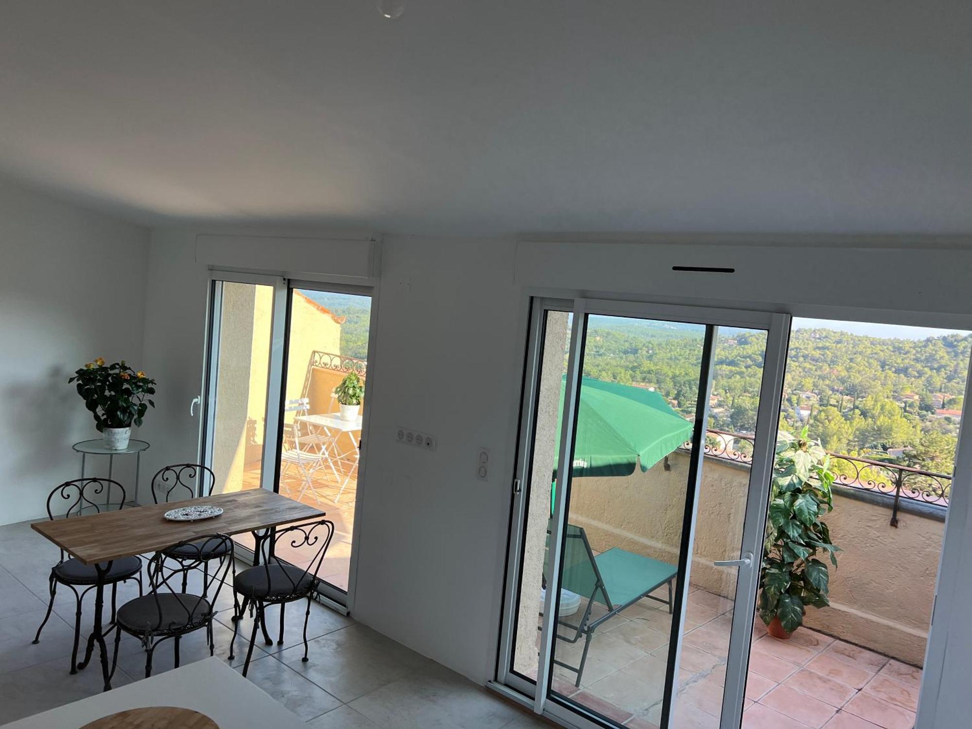 Au Coeur De Seillans, Charmant Logement, Grande Terrasse Et Panorama Экстерьер фото
